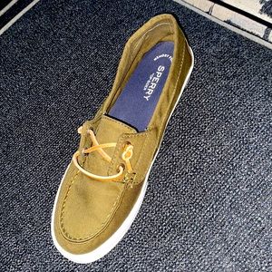 Sperry Lounge